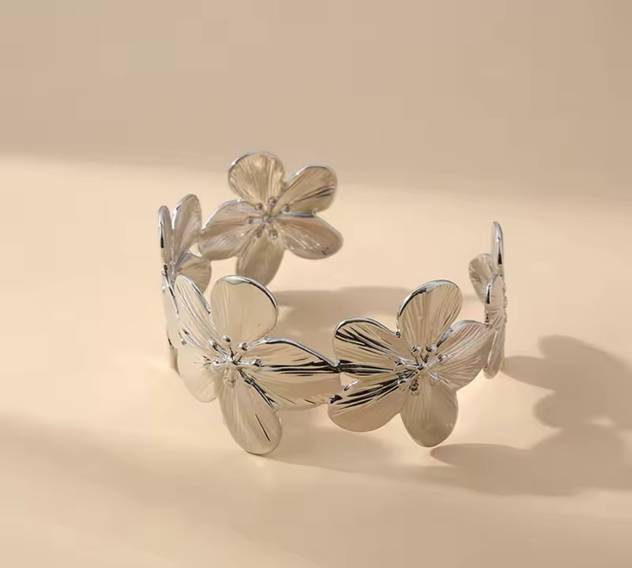 Bijou bague fleur argenté 47
