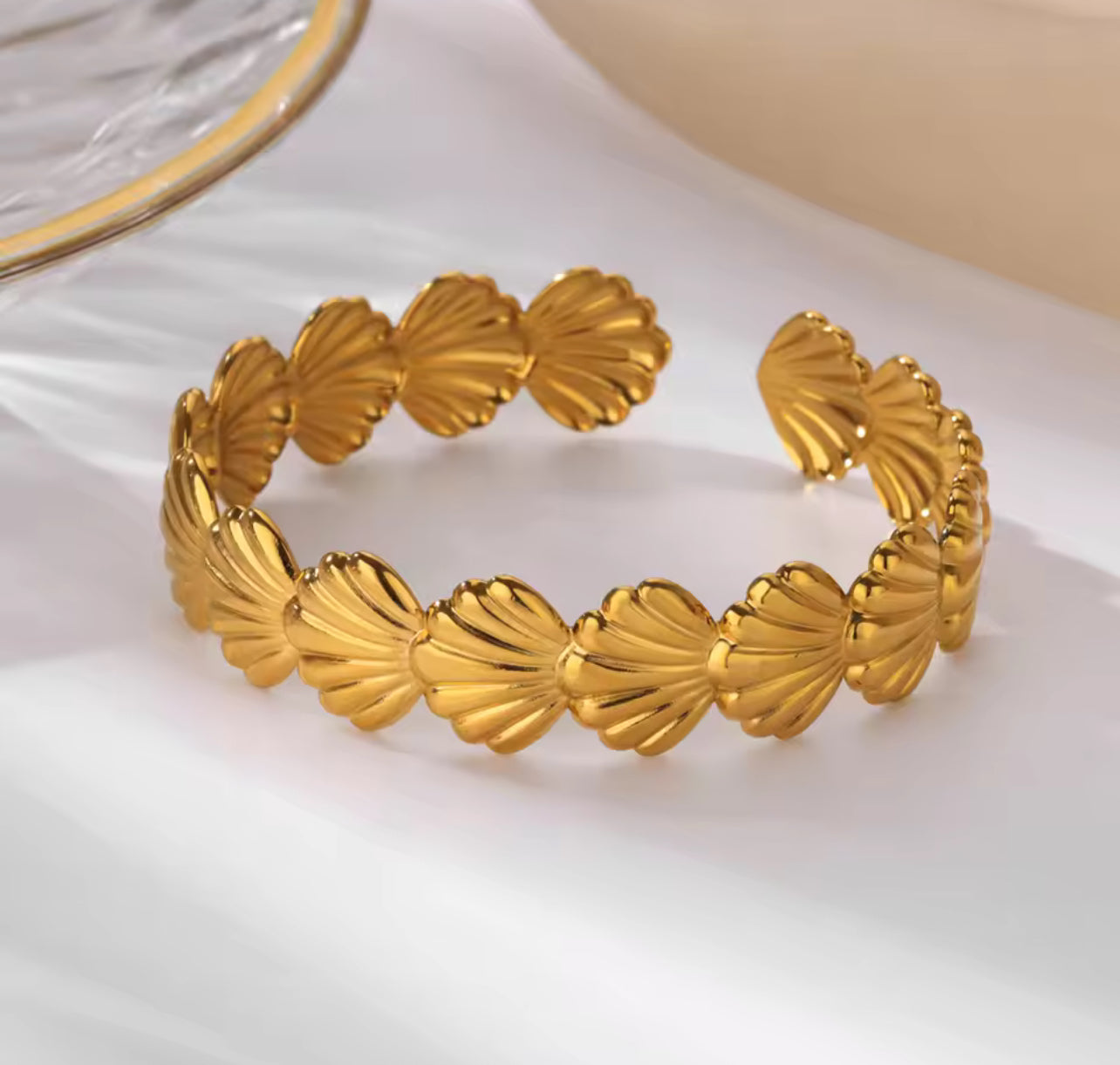 Bijoux bracelet doré coquillage 49