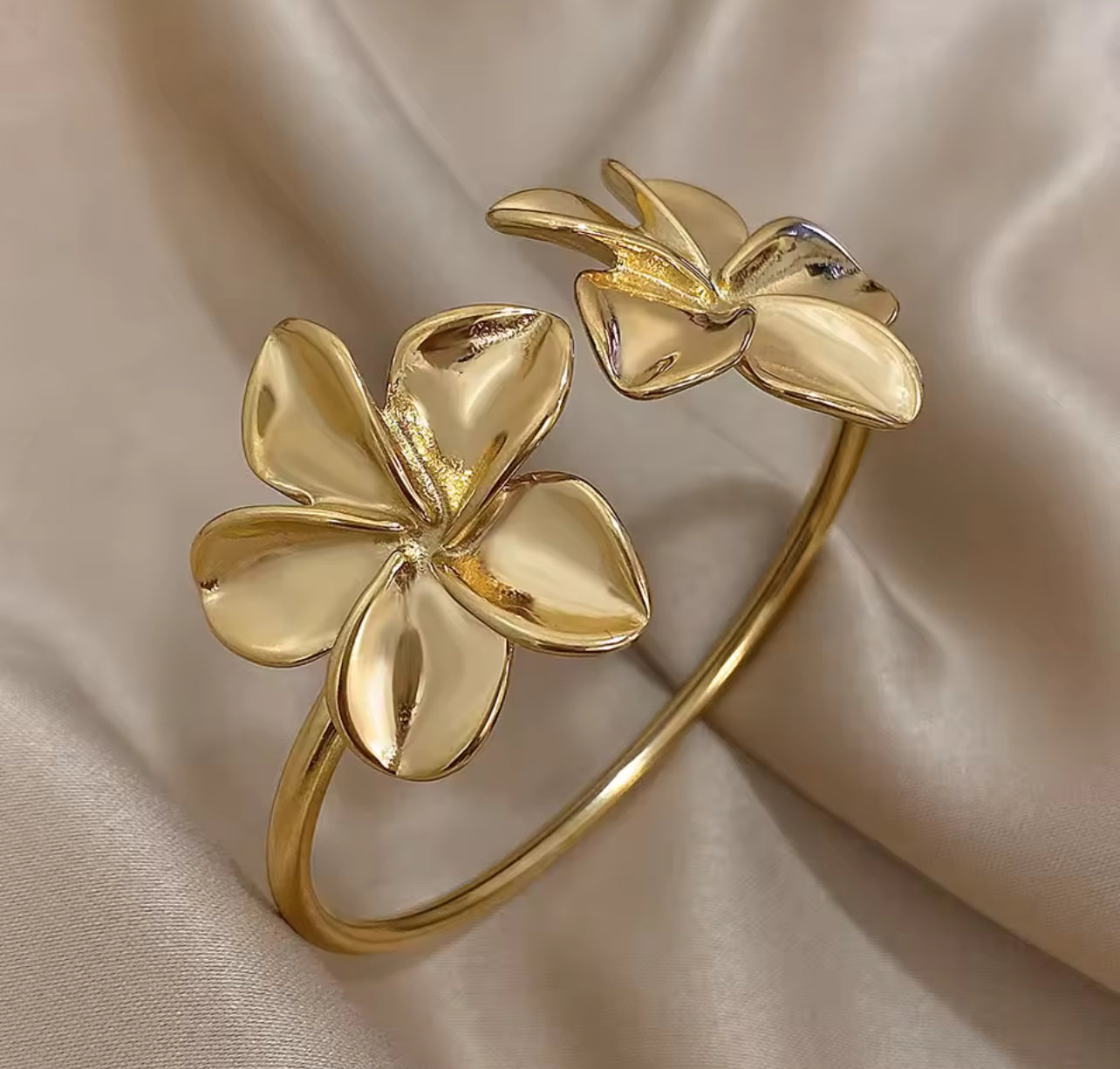 Bijoux bracelet fleur doré 33