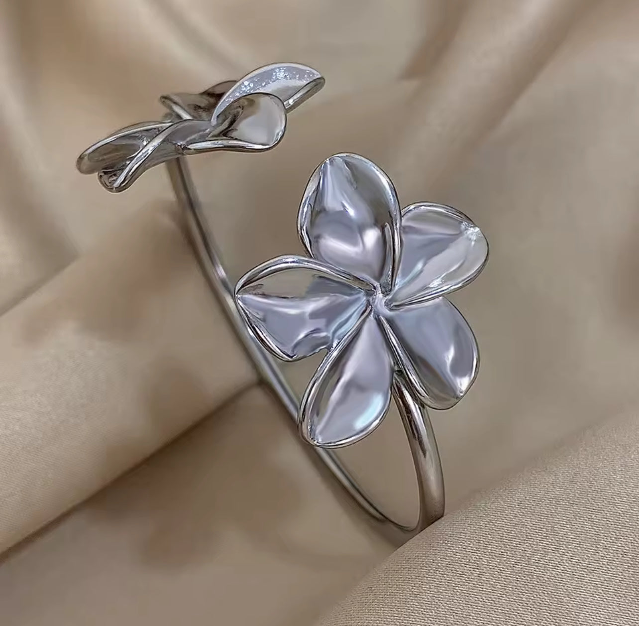 Bijoux bracelet argenté fleur 32