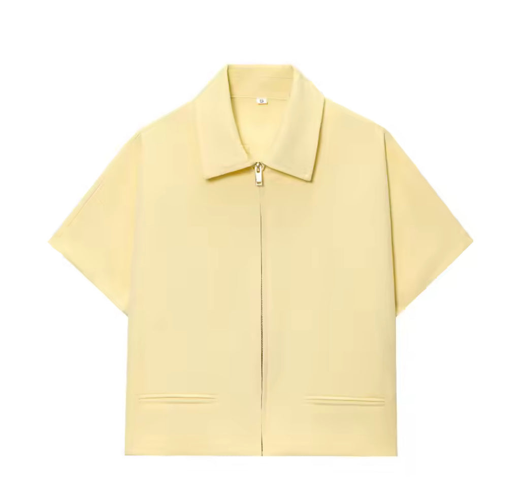 Femme petite veste